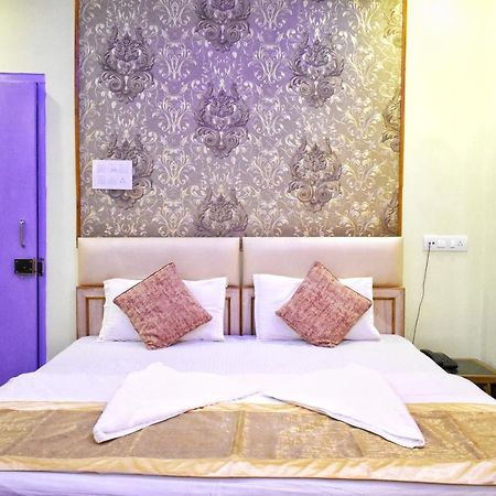 Hotel Picasso Varanasi Prime Location Exteriör bild