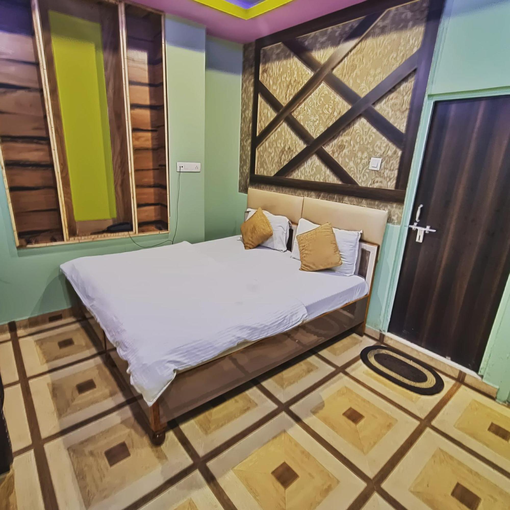 Hotel Picasso Varanasi Prime Location Exteriör bild