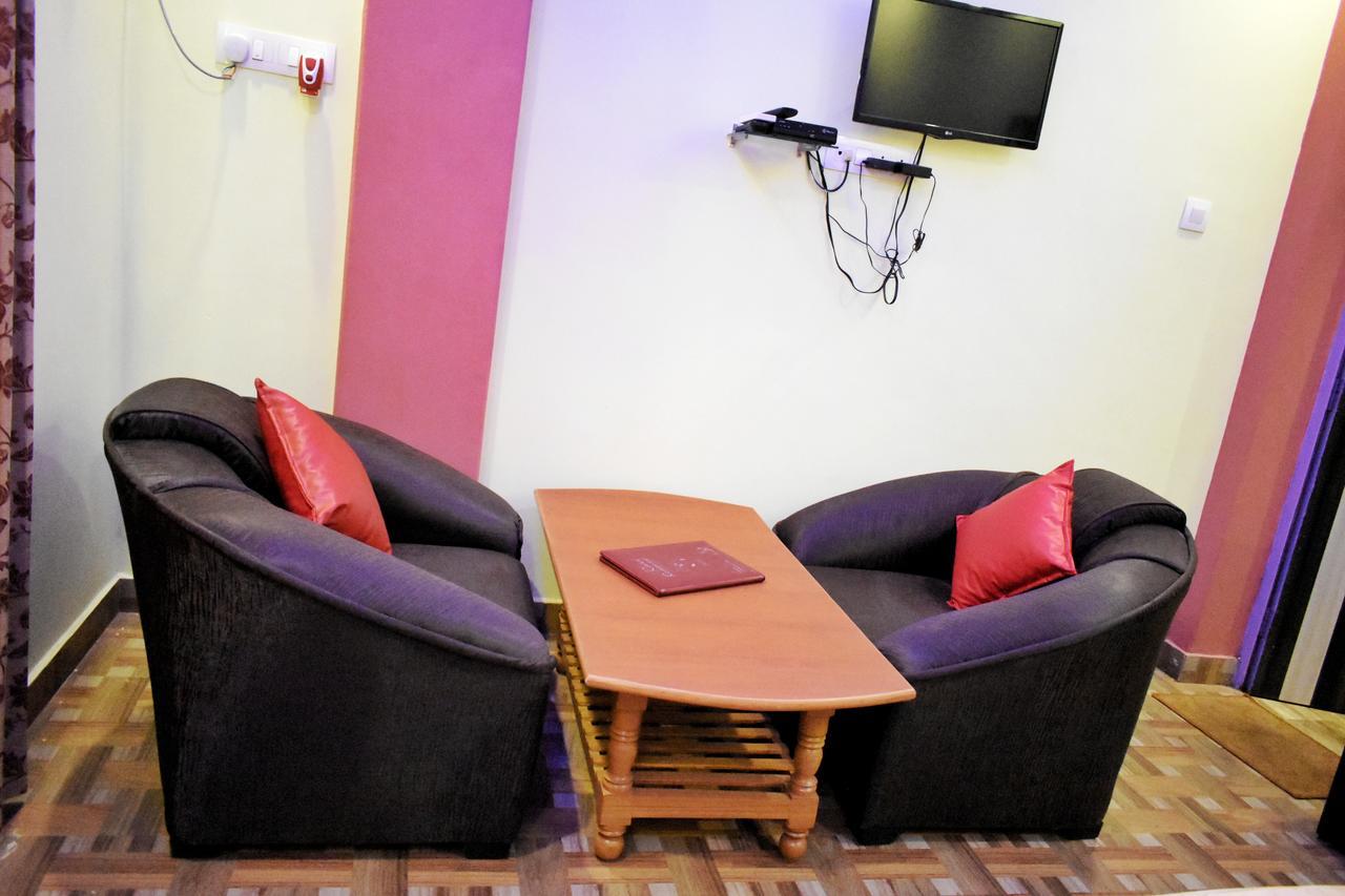 Hotel Picasso Varanasi Prime Location Exteriör bild