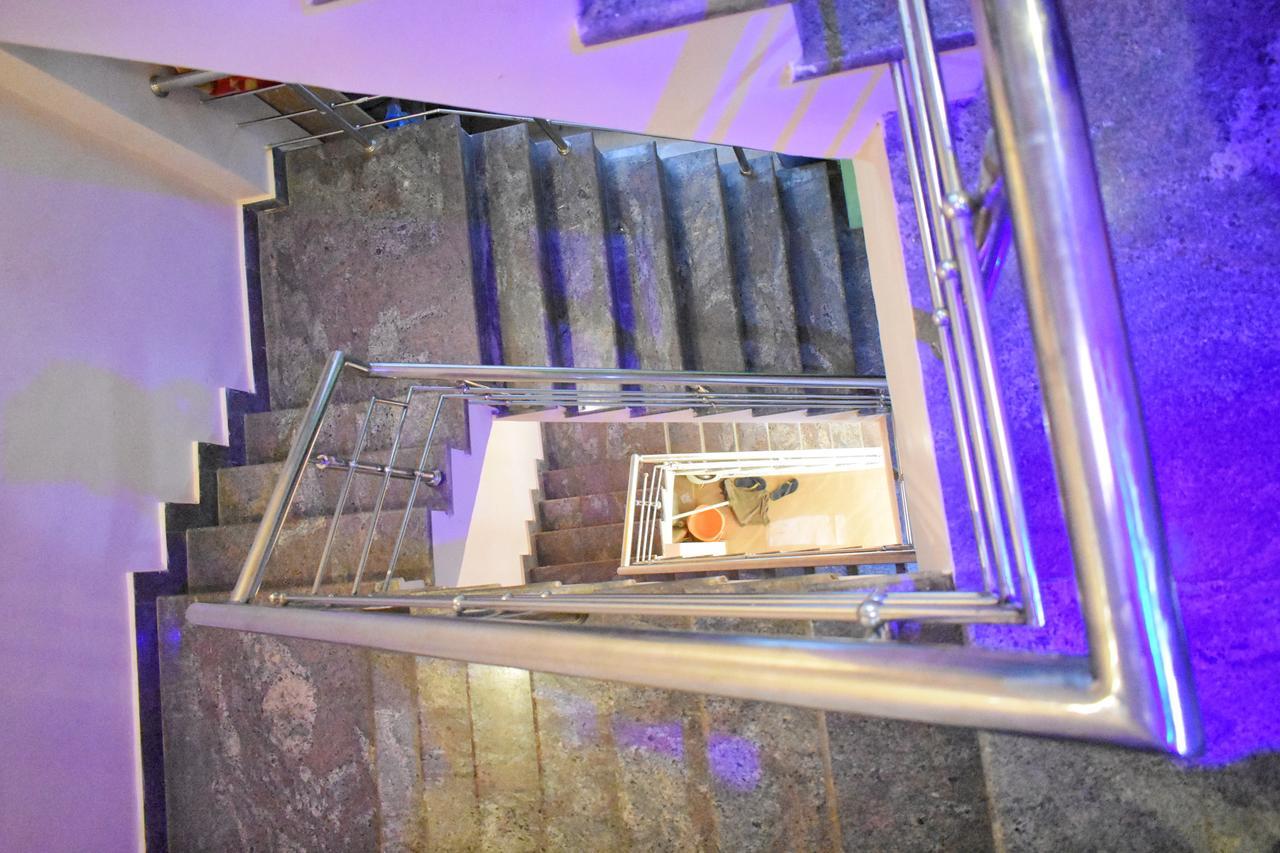 Hotel Picasso Varanasi Prime Location Exteriör bild